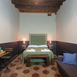 Camera standard con letto king size